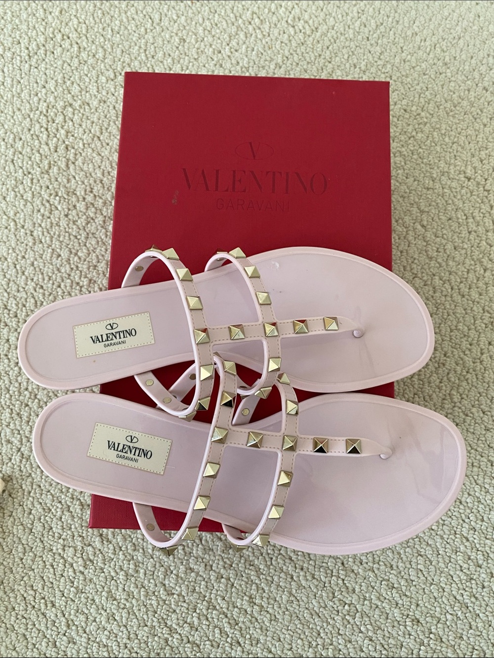 Valentino GARAVANI rockstud flat sandal
